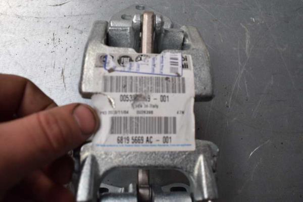 CHARNIERE DE PORTE ARRIERE GAUCHE/DROITE INFERIEUR CITROEN JUMPER / PEUGEOT BOXER / FIAT DUCATO - Vue 2